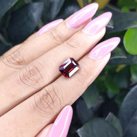 3.95 Ct. Garnet from Tanzania Life Style