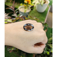 17.85 Ct. Smokey Quartz from Ceylon (Sri Lanka) Life Style