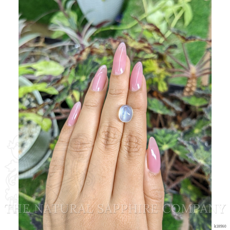 4.62 Ct. Cabochon Moonstone from Ceylon (Sri Lanka)