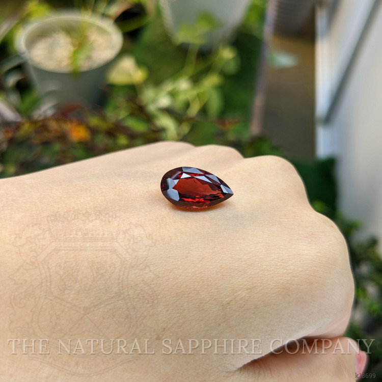 8.20 Ct. Almandine Garnet from Ceylon (Sri Lanka)