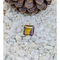 8.88 Ct. Ametrine from Ceylon (Sri Lanka) Life Style