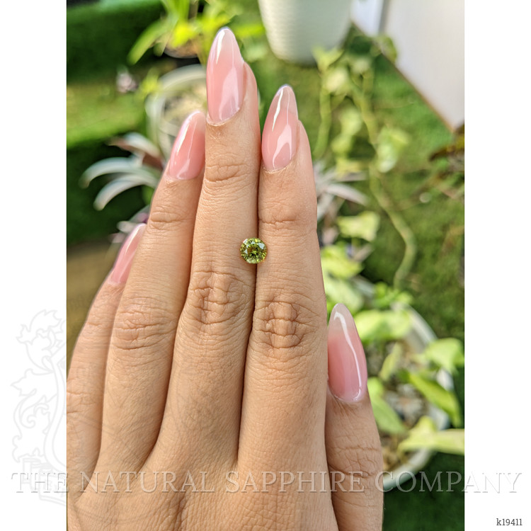 1.03 Ct. White Opal from Ceylon (Sri Lanka)