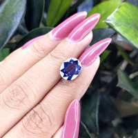 4.37 Ct. Spinel from Madagascar Life Style