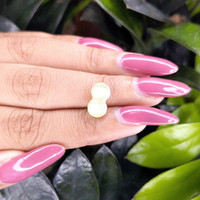 3.80 Ct. Cabochon Chrysoberyl from Ceylon (Sri Lanka) Life Style