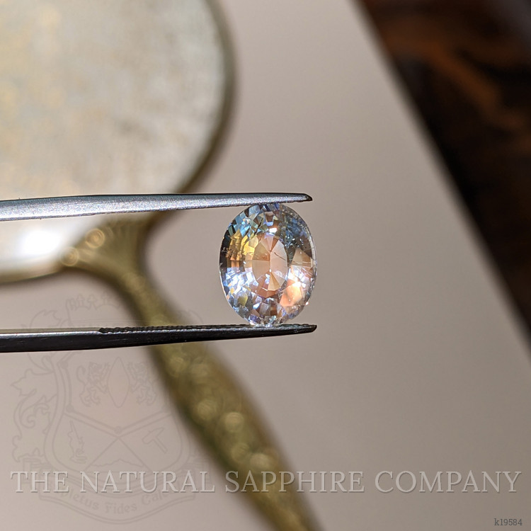 4.05 Ct. Rainbow Moonstone from Ceylon (Sri Lanka)