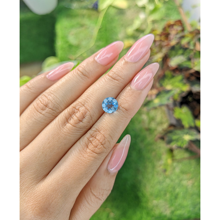 2.45 Ct. White Opal from Ceylon (Sri Lanka)