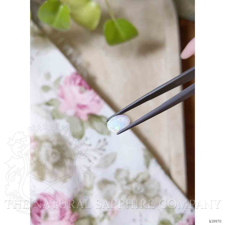 0.85 Ct. Cabochon Crystal/Jelly Opal from Australia