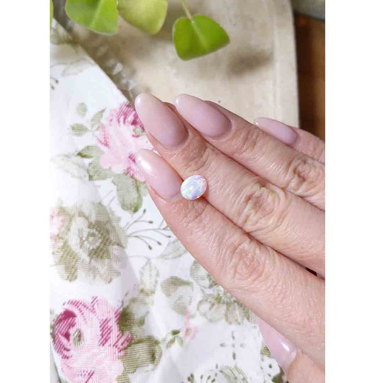 0.85 Ct. Cabochon Crystal/Jelly Opal from Australia