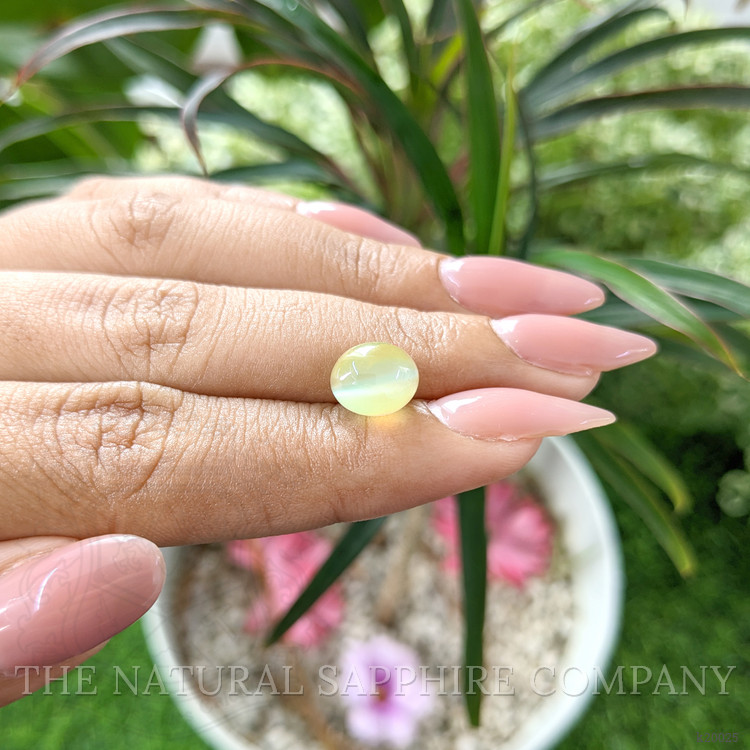 4.40 Ct. Cabochon Chrysoberyl from Ceylon (Sri Lanka)