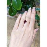 4.00 Ct. Rhodolite Garnet from Tanzania Life Style