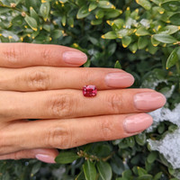 2.16 Ct. Spinel from Ceylon (Sri Lanka) Life Style