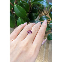 2.78 Ct. Pink Malaya Garnet from Tanzania Life Style