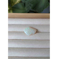 13.50 Ct. White Opal from Australia Life Style