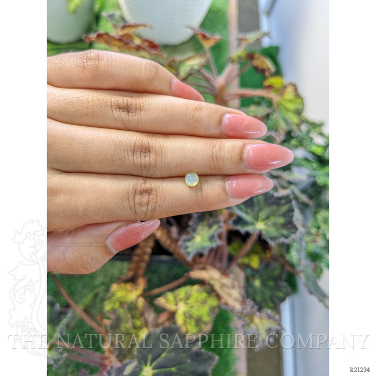 0.95 Ct. Cabochon Chrysoberyl from Ceylon (Sri Lanka)