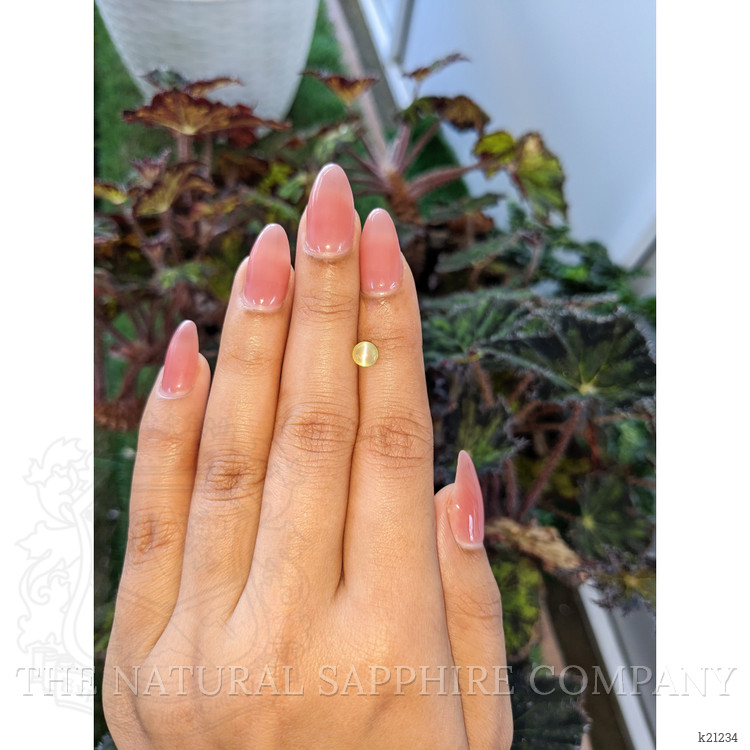 0.95 Ct. Cabochon Chrysoberyl from Ceylon (Sri Lanka)