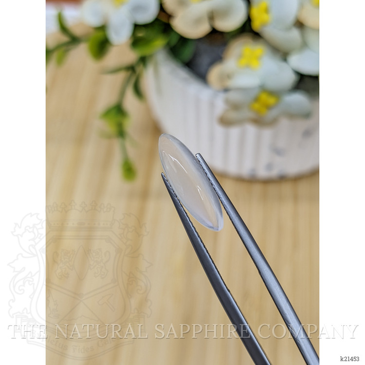 2.89 Ct. Cabochon Moonstone from Ceylon (Sri Lanka)