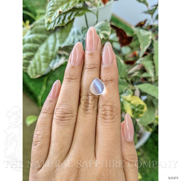6.33 Ct. Cabochon Moonstone from Ceylon (Sri Lanka)
