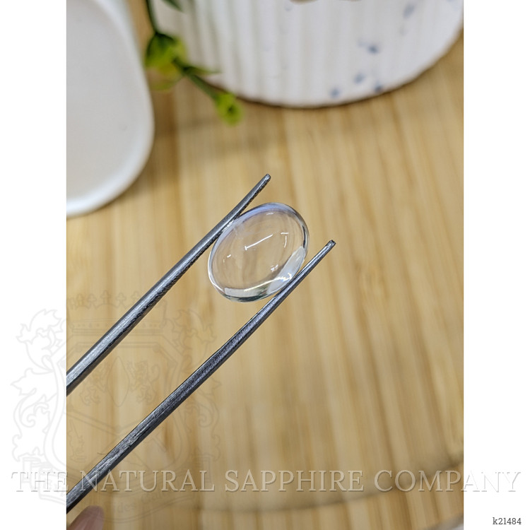 7.73 Ct. Cabochon Moonstone from Ceylon (Sri Lanka)