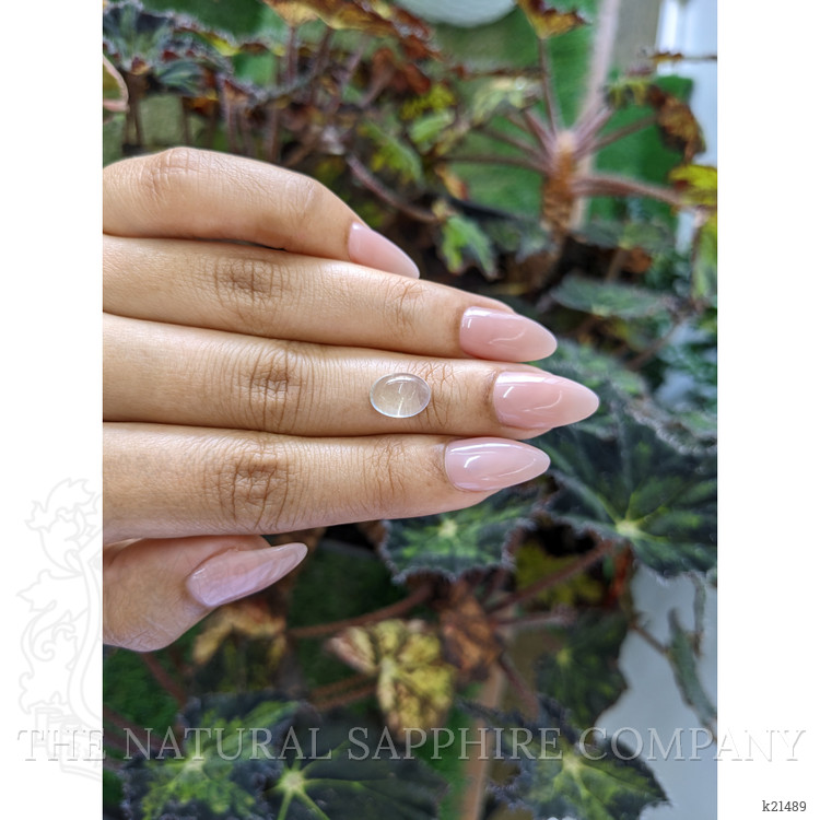 2.95 Ct. Cabochon Moonstone from Ceylon (Sri Lanka)