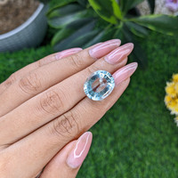 10.89 Ct. Aquamarine from Ceylon (Sri Lanka) Life Style