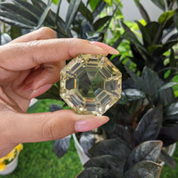 228.10 Ct. Quartz Life Style