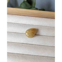 13.39 Ct. Cabochon Rutilated Quartz from Madagascar Life Style