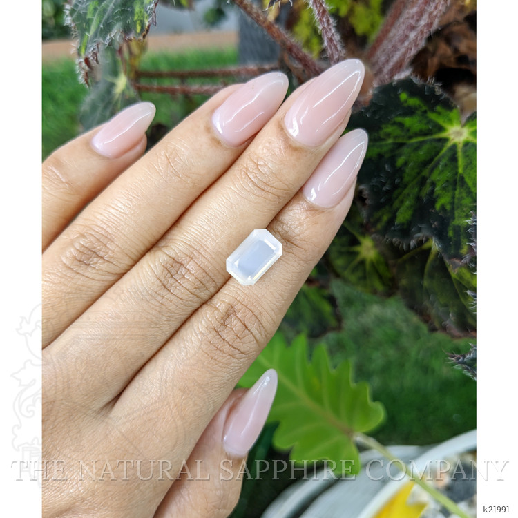 4.51 Ct. Moonstone from Ceylon (Sri Lanka)