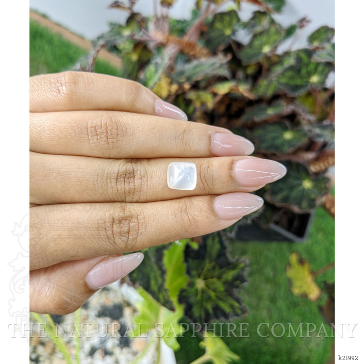4.23 Ct. Cabochon Moonstone from Ceylon (Sri Lanka)