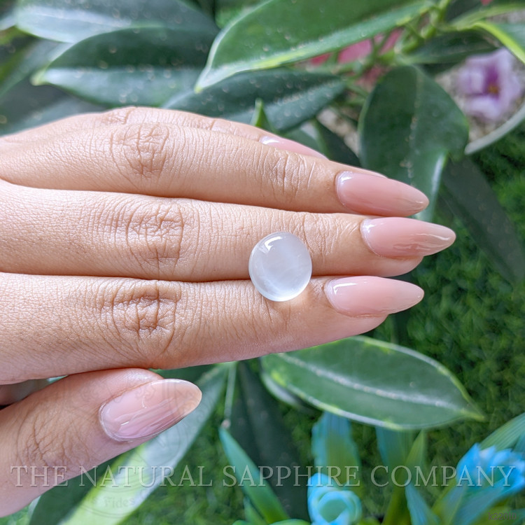 7.17 Ct. Cabochon Moonstone from Ceylon (Sri Lanka)