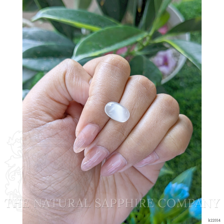 3.69 Ct. Cabochon Moonstone from Ceylon (Sri Lanka)
