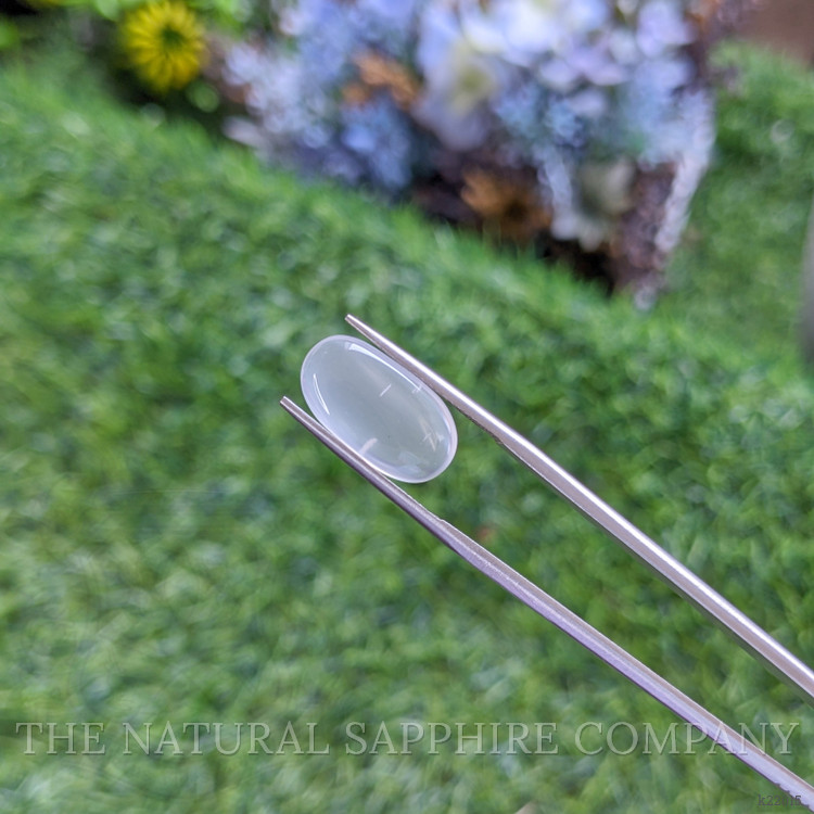 4.83 Ct. Cabochon Moonstone from Ceylon (Sri Lanka)