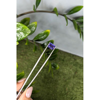 3.15 Ct. Violet Tanzanite from Tanzania Life Style