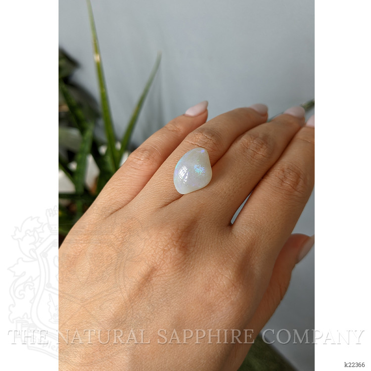 7.63 Ct. Cabochon Crystal/Jelly Opal from Australia