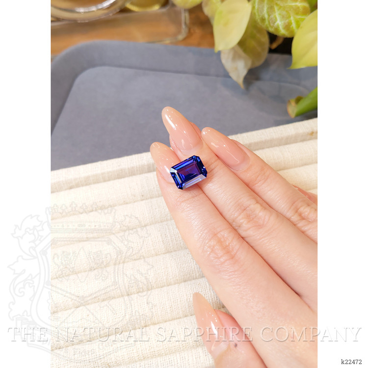 8.26 Ct. Violetish Blue Tanzanite from Tanzania