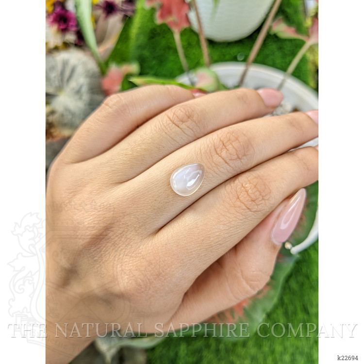 3.15 Ct. Cabochon Moonstone from Ceylon (Sri Lanka)