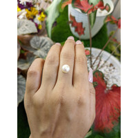 3.28 Ct. Cream with Gold Overtone South Sea Pearl from Australia Life Style