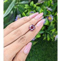 4.34 Ct. Purplish Pink Garnet from Ceylon (Sri Lanka) Life Style