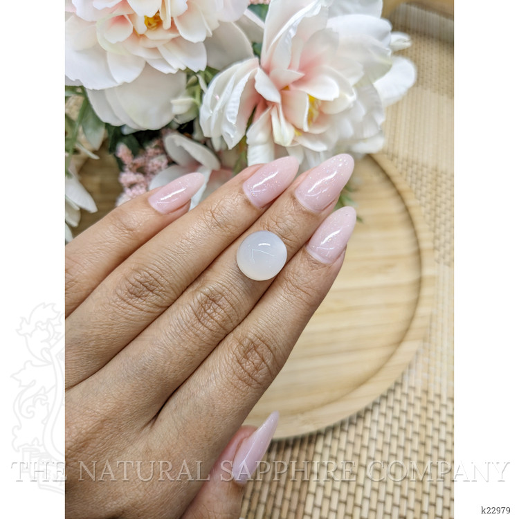 9.61 Ct. Cabochon Moonstone from Ceylon (Sri Lanka)