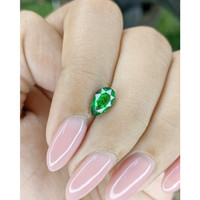 1.00 Ct. Tsavorite Garnet from Tanzania Life Style