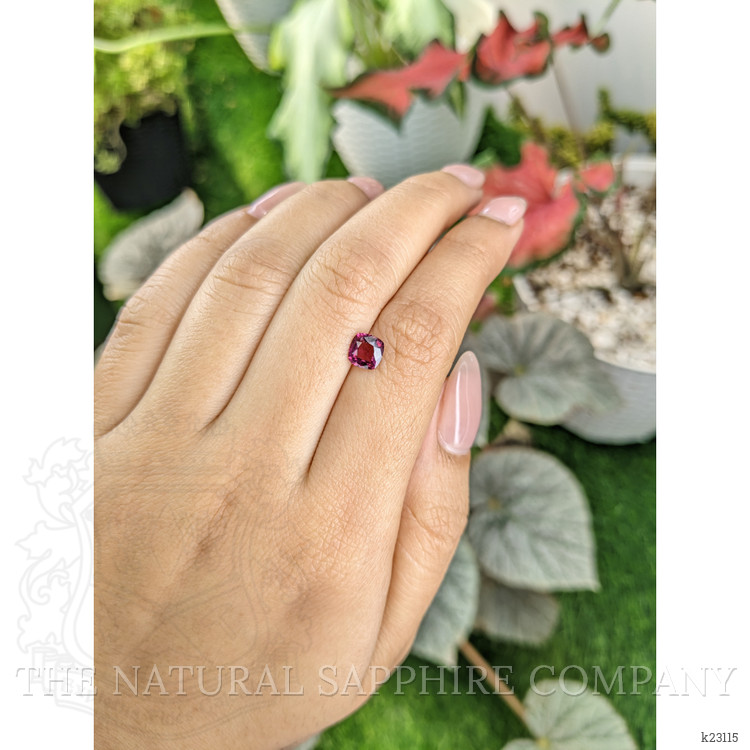 1.00 Ct. Purplish Pink Garnet from Ceylon (Sri Lanka)