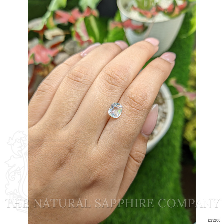 1.21 Ct. Moonstone from Ceylon (Sri Lanka)