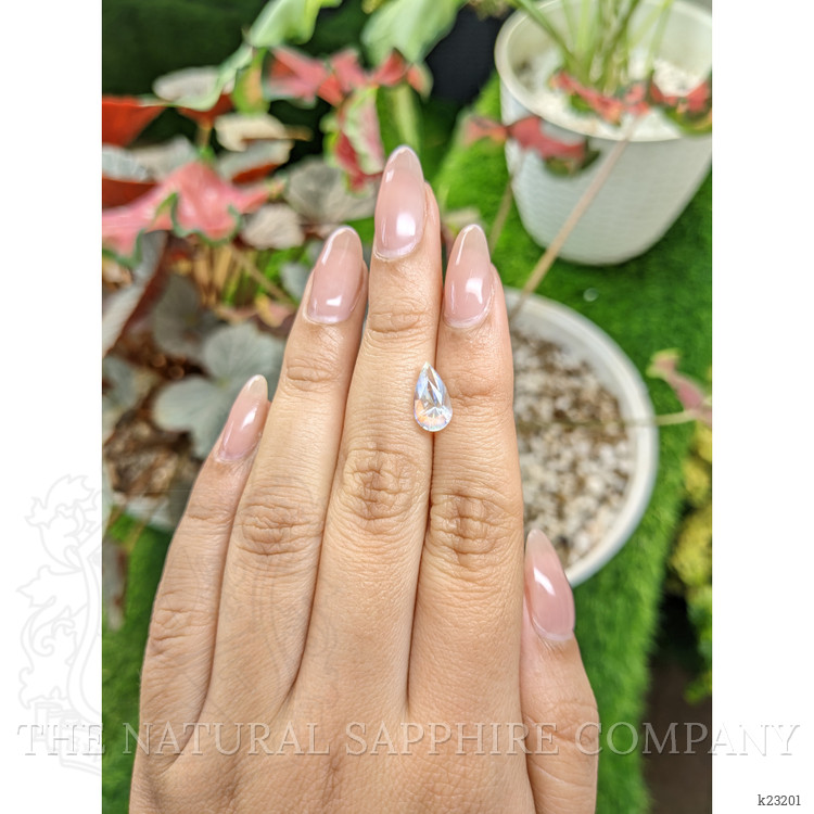 1.72 Ct. Moonstone from Ceylon (Sri Lanka)