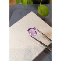 22.13 Ct. Violet Amethyst from Brazil Life Style