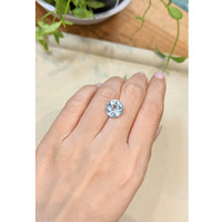 4.43 Ct. Blue Aquamarine from Nigeria Life Style