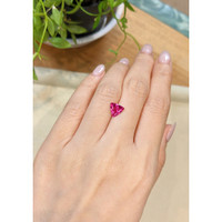 1.27 Ct. Pink Tourmaline from Mozambique Life Style