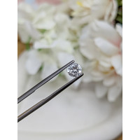 1.02 Ct. Zircon from Ceylon (Sri Lanka) Life Style