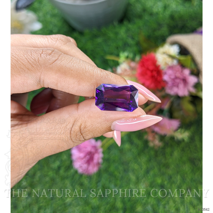 7.66 Ct. Purple Amethyst from Ceylon (Sri Lanka)