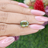 3.84 Ct. Alexandrite from Ceylon (Sri Lanka) Life Style