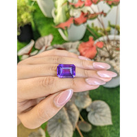 12.57 Ct. Purple Amethyst from Ceylon (Sri Lanka) Life Style