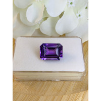 12.57 Ct. Purple Amethyst from Ceylon (Sri Lanka) Life Style